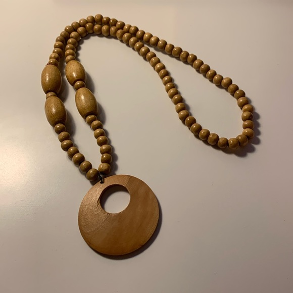 Wooden necklace - Picture 1 of 1